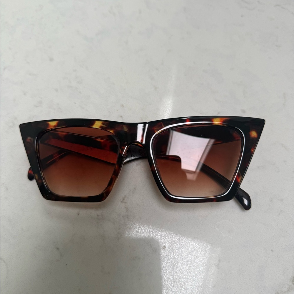 Tortoise Shell Cat Eye Sunglasses